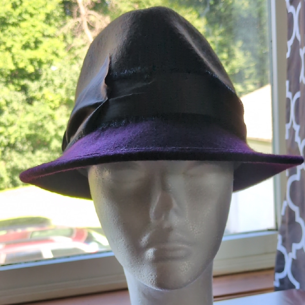 Elegant Two-Tone Fedora Hat